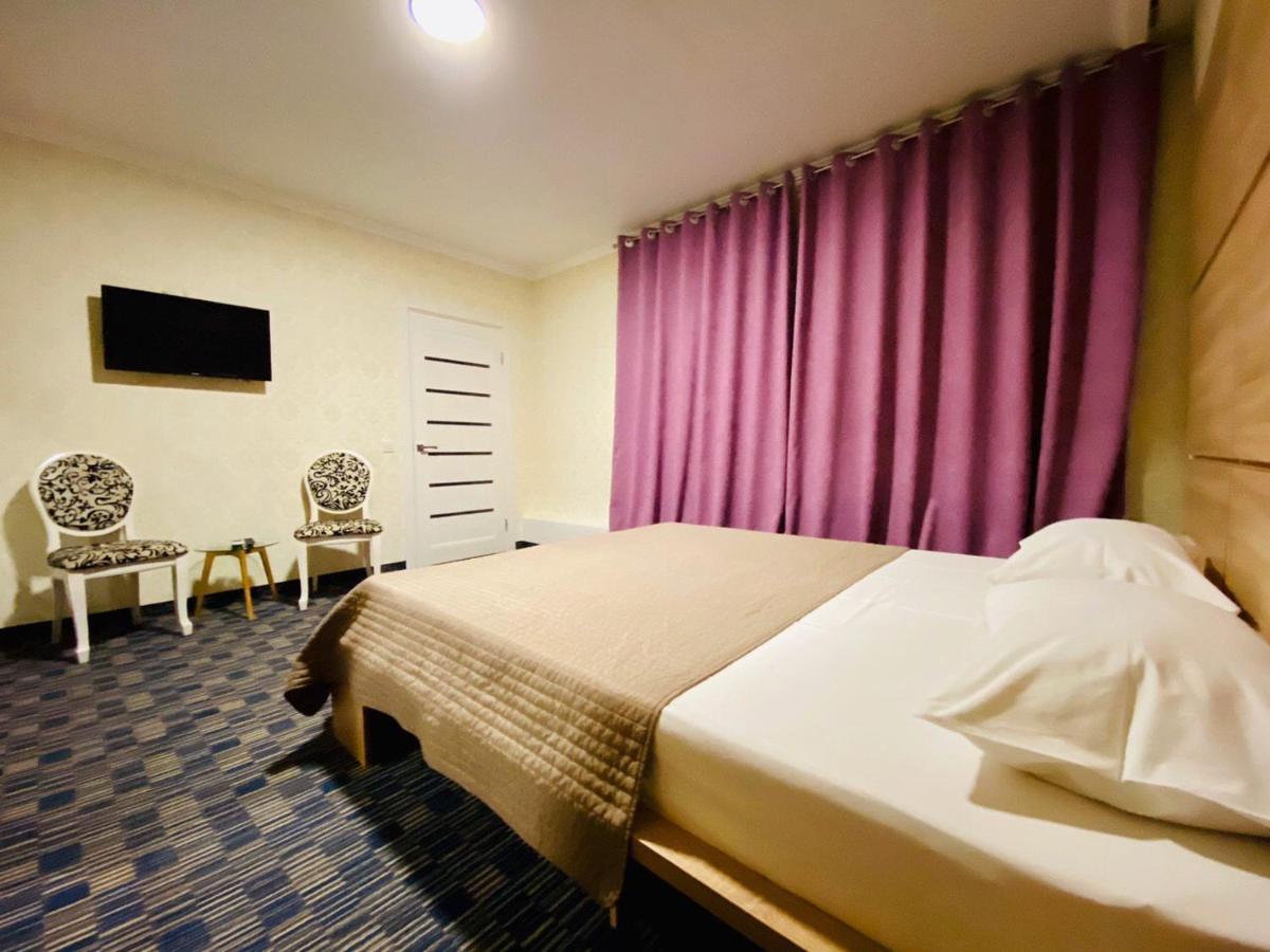 Arkpalmira Hotel Odessa Buitenkant foto