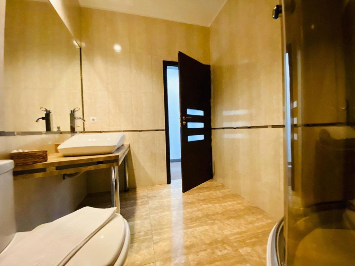 Arkpalmira Hotel Odessa Buitenkant foto
